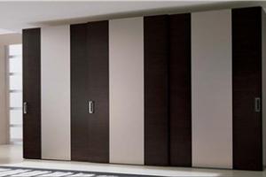 China Best Lacquer Wardrobe PR-WD09