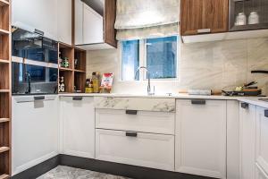 American classic shaker design solid wood kitchen cabinet lacquer cabinet-PR-BK063