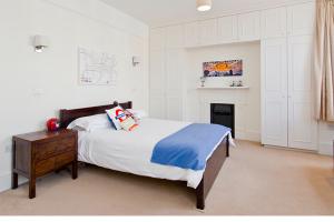 folding white wardrobe-AN068